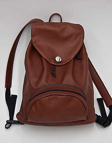 brauner Lederrucksack mit 925-Silberverschluss